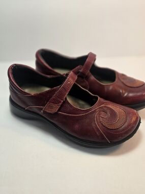 Naot Women's Burgundy Leather Mary Jane Flats